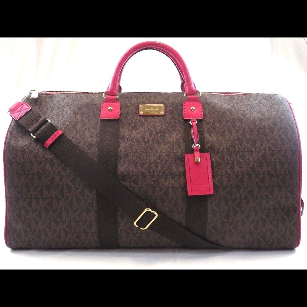 Michael Kors XL Duffle Worn once. Great weekend bag !
